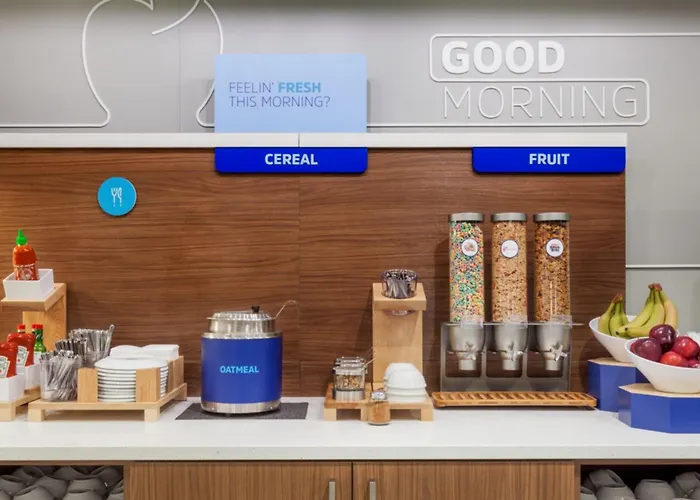 Holiday Inn Express Philadelphia Airport