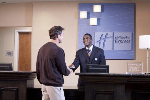 Express Philadelphia Airport By Ihg Essington