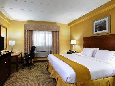 Holiday Express Philadelphia Airport By Ihg